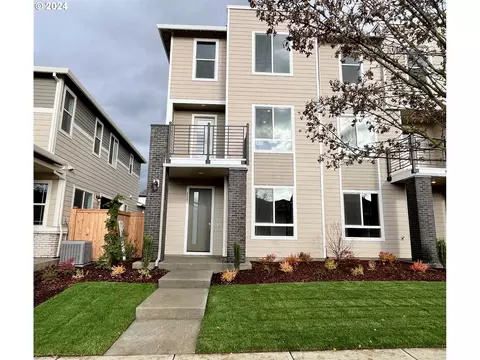 8207 SE Blanton St, Hillsboro, OR 97123