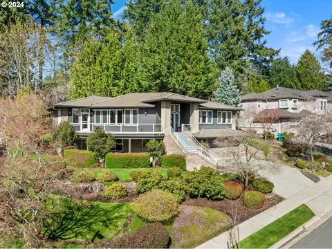 12887 SE Spring Mountain Dr, Happy Valley, OR 97086