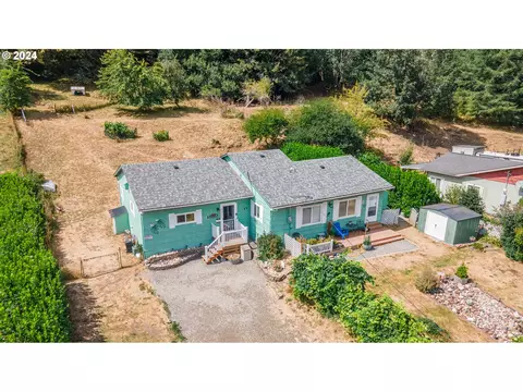 93945 Green Acres Ln, Coos Bay, OR 97420