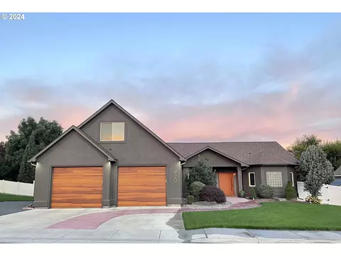 920 SE 8th St, Hermiston, OR 97838