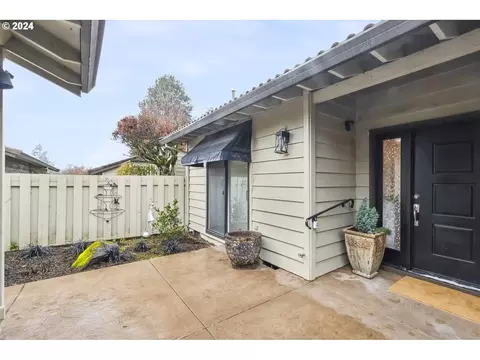 6290 Belmont Way, West Linn, OR 97068