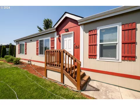 310 Pitney Ln, Junction City, OR 97448
