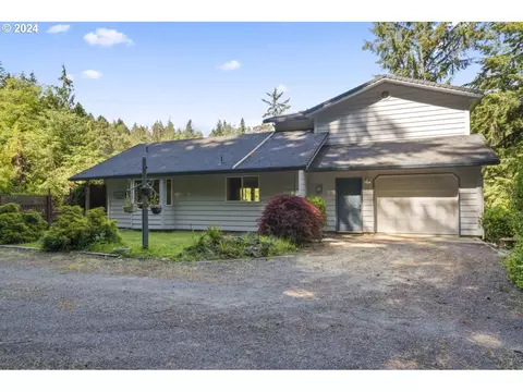6130 Santa Rd, Florence, OR 97439