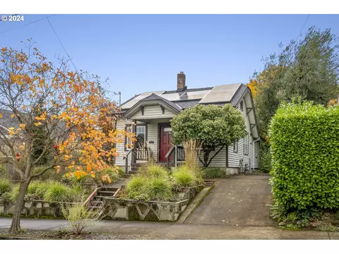 34 SE 75th Ave, Portland, OR 97215