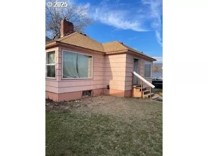 3214 W 10th St, The Dalles, OR 97058