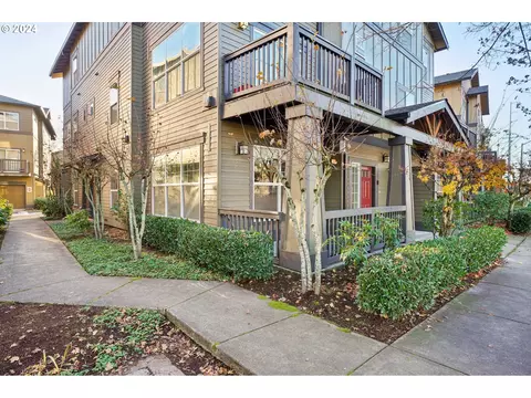 1070 SW 170th Ave #101, Beaverton, OR 97003