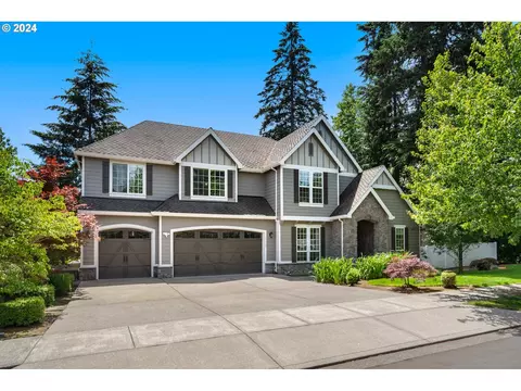 11560 SE Adoline Ave, Happy Valley, OR 97086