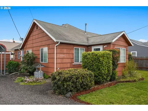 2339 Porter St, Lebanon, OR 97355