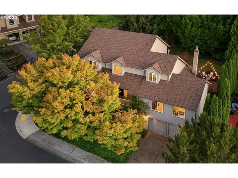6712 SW Moonshadow Ct, Portland, OR 97223