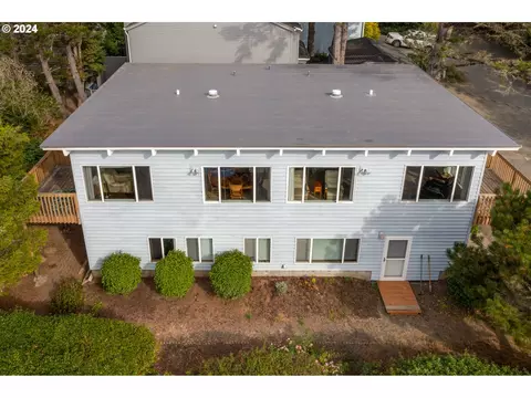 140 E Coolidge Ave, Cannon Beach, OR 97110