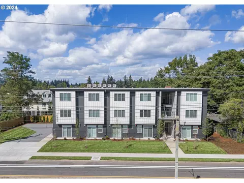 10985 E Burnside St #1, Portland, OR 97216