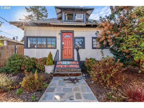 6101 SE 90th Ave, Portland, OR 97266