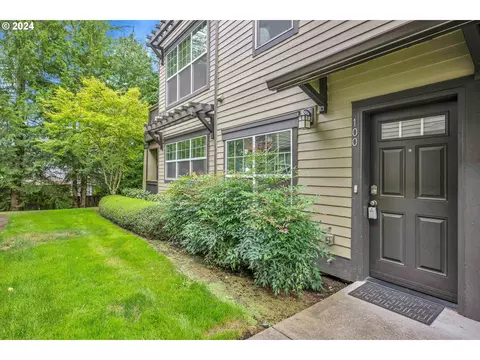 22834 SW Forest Creek Dr #100, Sherwood, OR 97140