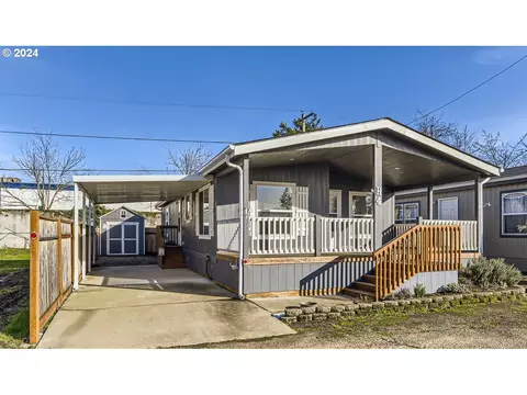 10701 SE Highway 212 #H4, Clackamas, OR 97015