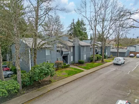 650 SW Meadow Dr #217, Beaverton, OR 97006
