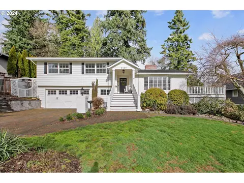 2107 Goodall Ct, Lake Oswego, OR 97034