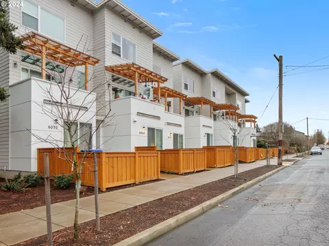 6058 NE 42nd Ave, Portland, OR 97218