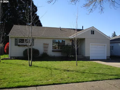 2070 Van Buren St, Eugene, OR 97405