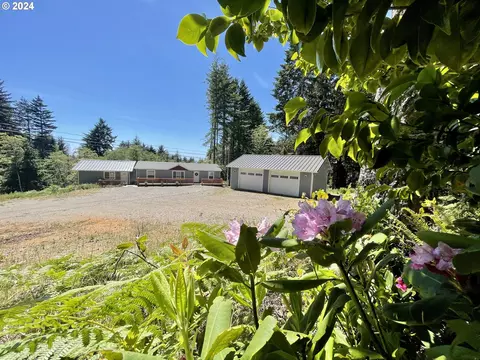 95746 Horton Ln, Brookings, OR 97415
