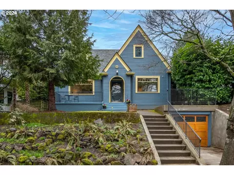 4141 NE Davis St, Portland, OR 97232