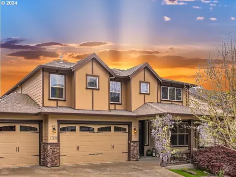 15298 SW Greenridge Pl, Portland, OR 97224