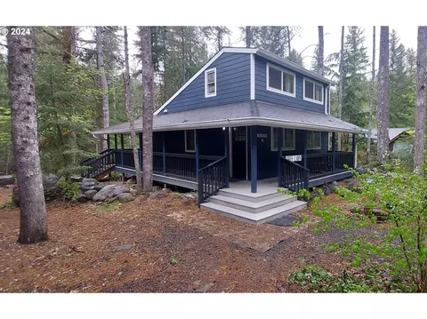 23825 E Farragut St, Welches, OR 97067