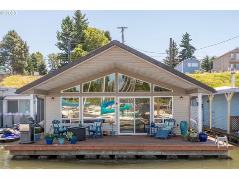 173 N Bridgeton Rd #17, Portland, OR 97217