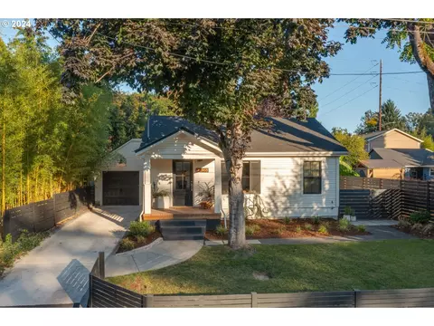11926 SE 20th Ave, Milwaukie, OR 97222