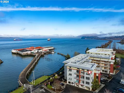 3930 Abbey Ln #401A, Astoria, OR 97103