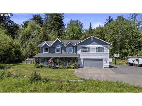 1384 Montana Ave, Coos Bay, OR 97420