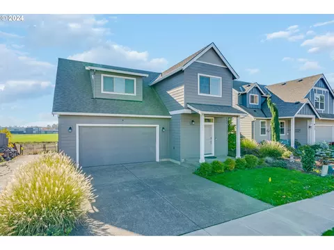 390 W Dixon Dr, Newberg, OR 97132