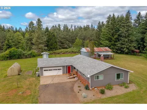1448 SW Clay St, Dallas, OR 97338