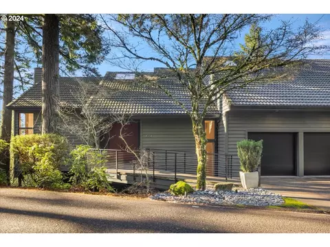 4334 SW Hewett Blvd, Portland, OR 97221