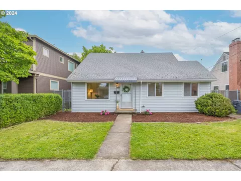 7905 SE Main St, Portland, OR 97215