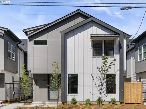 2383 SE 135th Ave #7, Portland, OR 97233