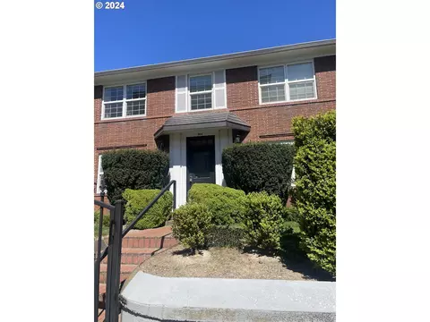 304 E 12th St #A, Vancouver, WA 98660
