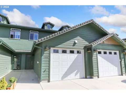 1666 32nd St, Florence, OR 97439