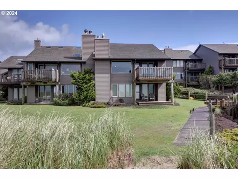 502 N Breakers Point Ct #502, Cannon Beach, OR 97110