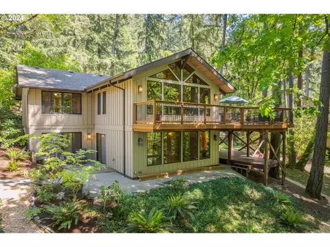 2021 Dogwood Dr, Eugene, OR 97405