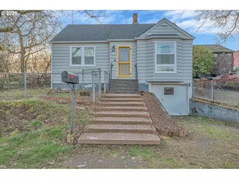 255 N 3rd St, Saint Helens, OR 97051