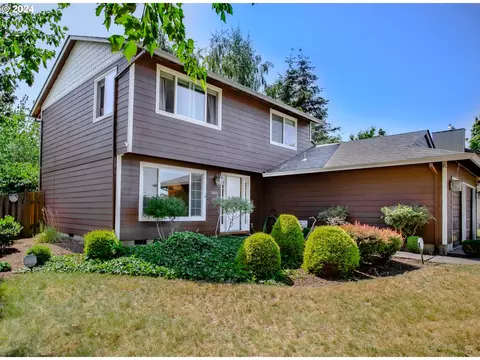 2422 SW 23rd St, Troutdale, OR 97060