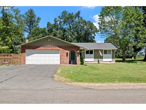 27875 Green Oaks Dr, Eugene, OR 97402
