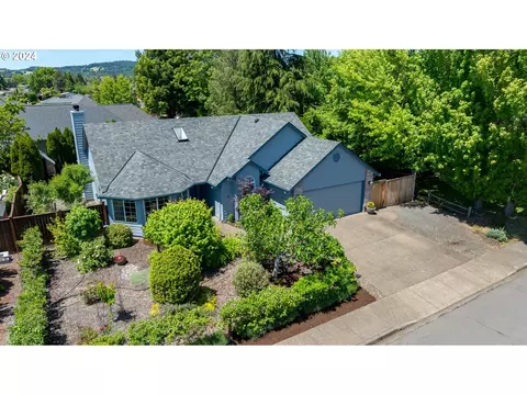 447 SW Westview Dr, Mcminnville, OR 97128