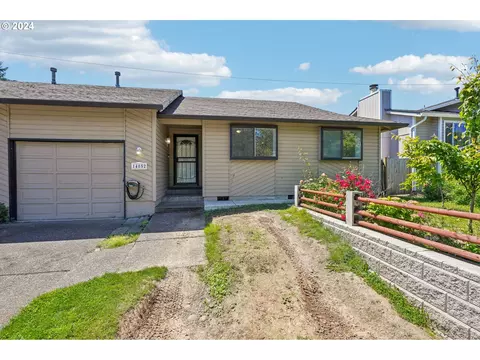 14852 NE Graham St, Portland, OR 97230