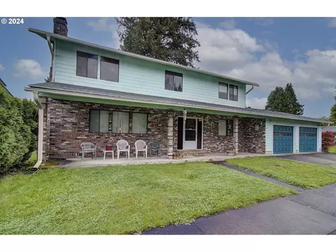 605 Northwood Ct, Castle Rock, WA 98611