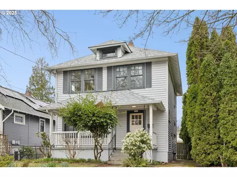 2931 SE Tibbetts St, Portland, OR 97202