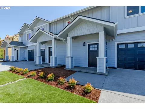 726 Periander Way, Harrisburg, OR 97446