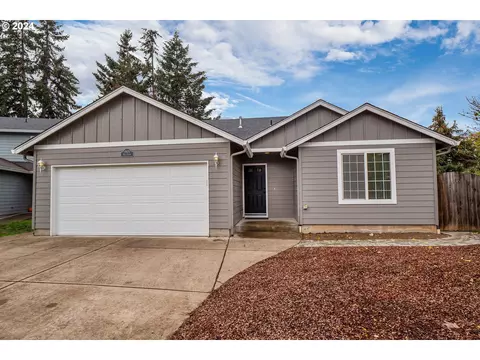 1925 Neva Ct, Cottage Grove, OR 97424
