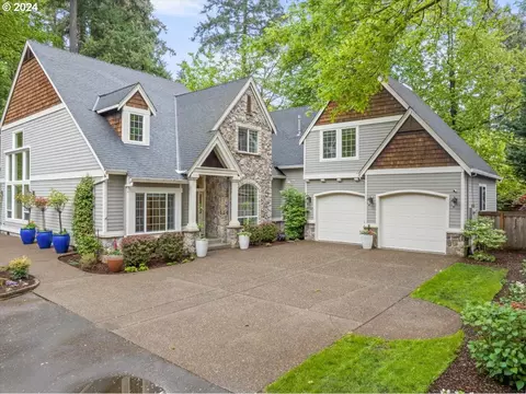 7727 SW Red Hawk Ct, Portland, OR 97224