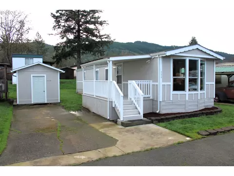 111 Bunting Ln, Myrtle Creek, OR 97457